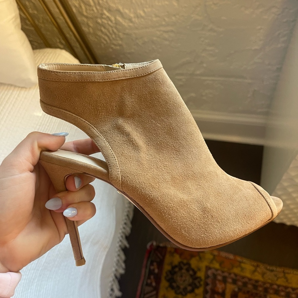 RAYE Brooke Heel in Tan